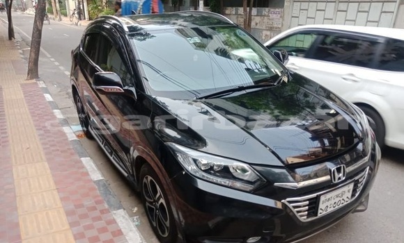 Buy Used 2016 Honda Vezel in Dhaka, Dhaka Buy Used 2016 Honda Vezel in Dhaka, Dhaka