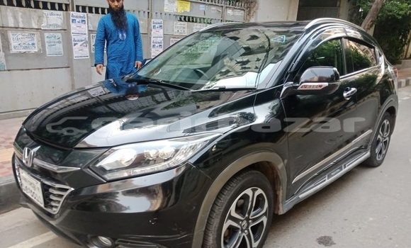 Buy Used 2016 Honda Vezel in Dhaka, Dhaka Buy Used 2016 Honda Vezel in Dhaka, Dhaka