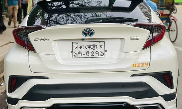 Buy Used 2017 Toyota CH-R in Dhaka, Dhaka Buy Used 2017 Toyota CH-R in Dhaka, Dhaka