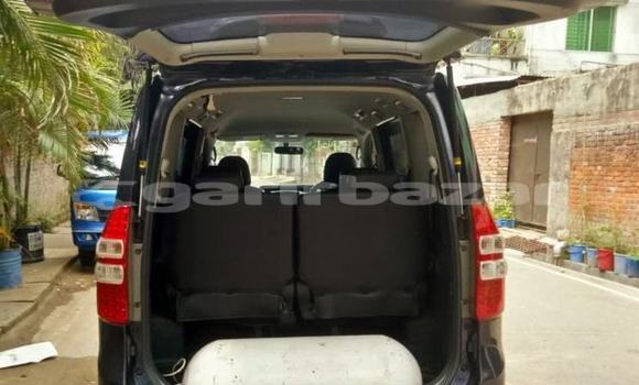 Buy Used 2010 Toyota Noah in Dhaka, Dhaka Buy Used 2010 Toyota Noah in Dhaka, Dhaka