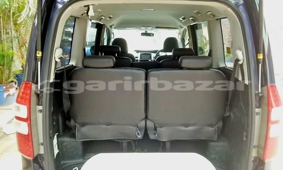 Buy Used 2010 Toyota Noah in Dhaka, Dhaka Buy Used 2010 Toyota Noah in Dhaka, Dhaka