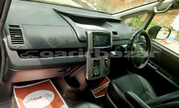 Buy Used 2010 Toyota Noah in Dhaka, Dhaka Buy Used 2010 Toyota Noah in Dhaka, Dhaka