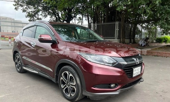 Buy Used 2015 Honda Vezel in Dhaka, Dhaka Buy Used 2015 Honda Vezel in Dhaka, Dhaka