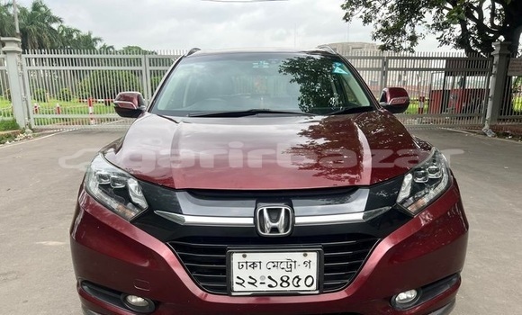 Buy Used 2015 Honda Vezel in Dhaka, Dhaka Buy Used 2015 Honda Vezel in Dhaka, Dhaka