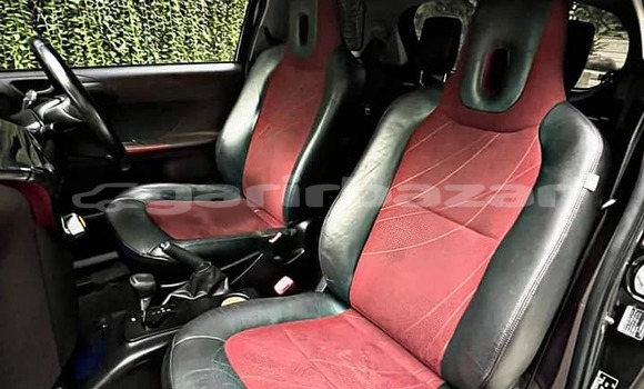 Buy Used 2010 Toyota iQ in Dhaka, Dhaka Buy Used 2010 Toyota iQ in Dhaka, Dhaka