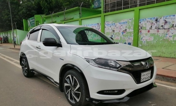 Buy Used 2016 Honda Vezel in Dhaka, Dhaka Buy Used 2016 Honda Vezel in Dhaka, Dhaka