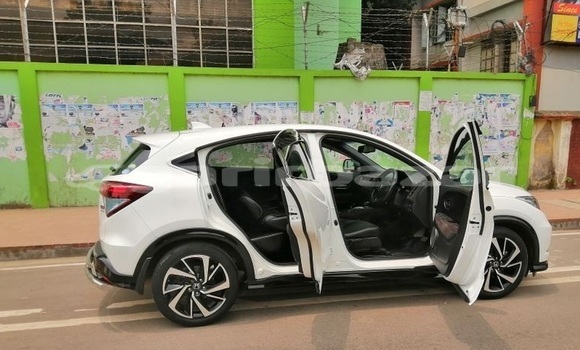 Buy Used 2016 Honda Vezel in Dhaka, Dhaka Buy Used 2016 Honda Vezel in Dhaka, Dhaka