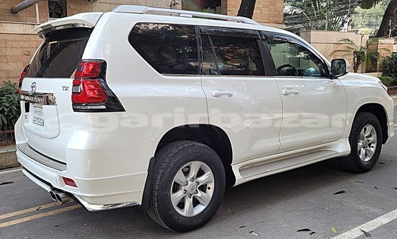 কেনা ব্যবহৃত Toyota Land Cruiser Prado White গাড়ী মধ্যে ঢাকা মধ্যে Dhaka কেনা ব্যবহৃত Toyota Land Cruiser Prado White গাড়ী মধ্যে ঢাকা মধ্যে Dhaka
