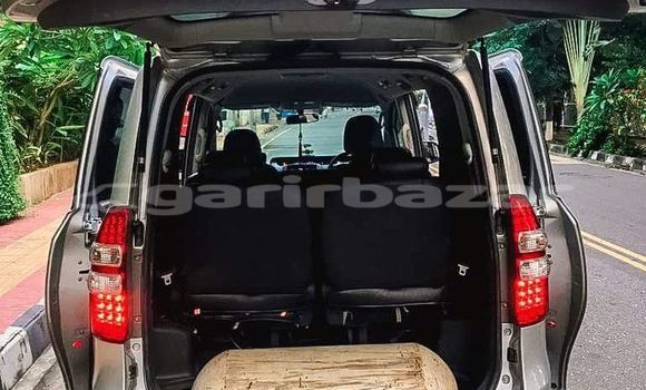 Buy Used 2009 Toyota Noah in Dhaka, Dhaka Buy Used 2009 Toyota Noah in Dhaka, Dhaka