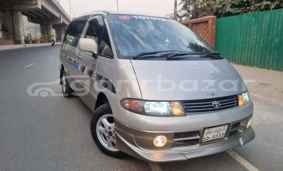 Buy Used 2016 Toyota Estima in Dhaka, Dhaka Buy Used 2016 Toyota Estima in Dhaka, Dhaka