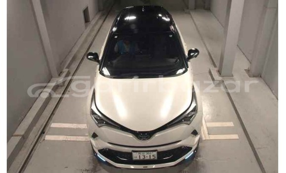 কেনা আমদানি Toyota CHR Pearl গাড়ী মধ্যে ঢাকা মধ্যে Dhaka কেনা আমদানি Toyota CHR Pearl গাড়ী মধ্যে ঢাকা মধ্যে Dhaka