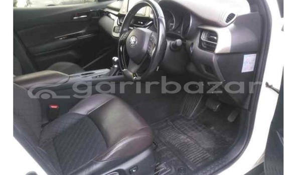 কেনা আমদানি Toyota CHR Pearl গাড়ী মধ্যে ঢাকা মধ্যে Dhaka কেনা আমদানি Toyota CHR Pearl গাড়ী মধ্যে ঢাকা মধ্যে Dhaka