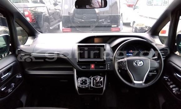 কেনা আমদানি Toyota Esquire xi non hybrid 2020 Black গাড়ী মধ্যে ঢাকা মধ্যে Dhaka কেনা আমদানি Toyota Esquire xi non hybrid 2020 Black গাড়ী মধ্যে ঢাকা মধ্যে Dhaka