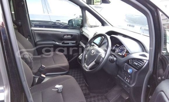 কেনা আমদানি Toyota Esquire xi non hybrid 2020 Black গাড়ী মধ্যে ঢাকা মধ্যে Dhaka কেনা আমদানি Toyota Esquire xi non hybrid 2020 Black গাড়ী মধ্যে ঢাকা মধ্যে Dhaka