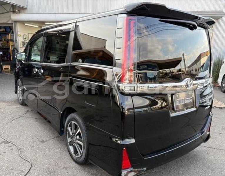 Big with watermark toyota noah dhaka dhaka 46537
