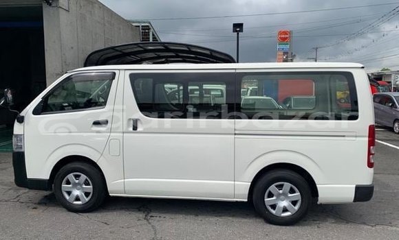 Buy Used 2019 Toyota Hiace in Dhaka, Dhaka Buy Used 2019 Toyota Hiace in Dhaka, Dhaka