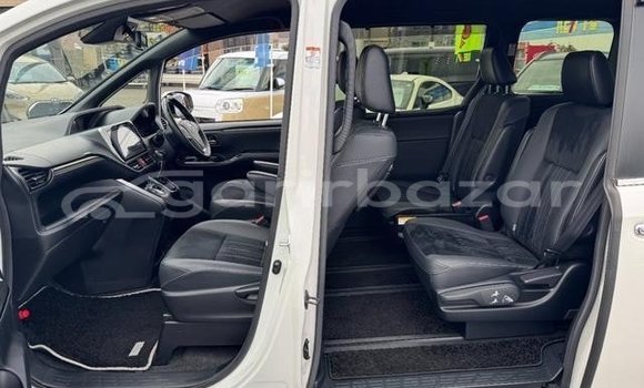 Buy Used 2020 Toyota Esquire in Dhaka, Dhaka Buy Used 2020 Toyota Esquire in Dhaka, Dhaka