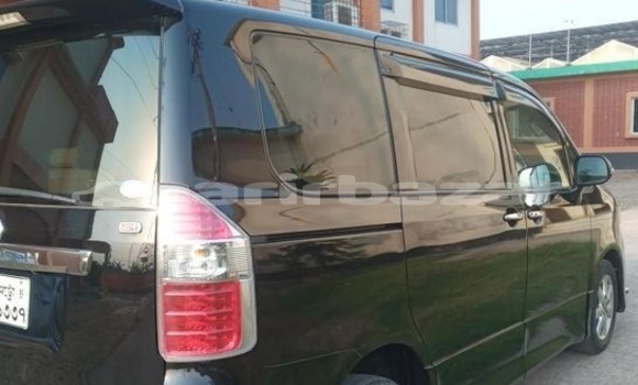 Buy Used 2009 Toyota Noah in Dhaka, Dhaka Buy Used 2009 Toyota Noah in Dhaka, Dhaka