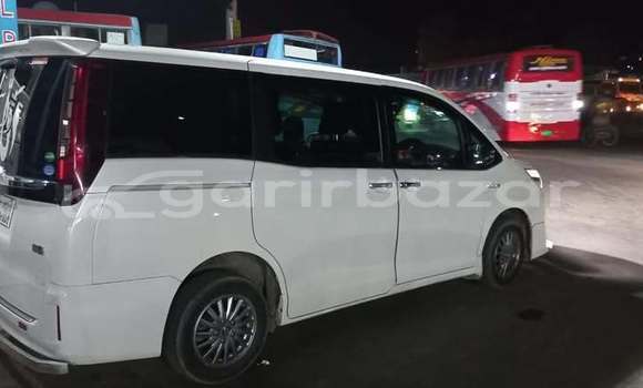 Buy Used 2019 Toyota Esquire in Dhaka, Dhaka Buy Used 2019 Toyota Esquire in Dhaka, Dhaka
