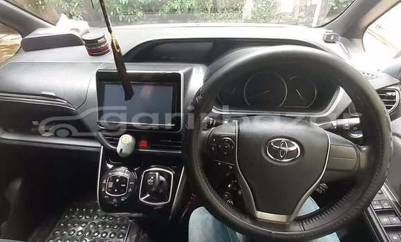 Buy Used 2019 Toyota Esquire in Dhaka, Dhaka Buy Used 2019 Toyota Esquire in Dhaka, Dhaka