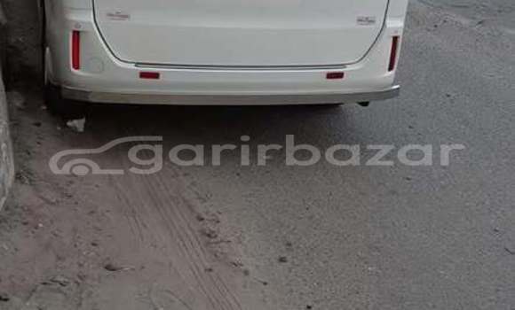 Buy Used 2019 Toyota Esquire in Dhaka, Dhaka Buy Used 2019 Toyota Esquire in Dhaka, Dhaka