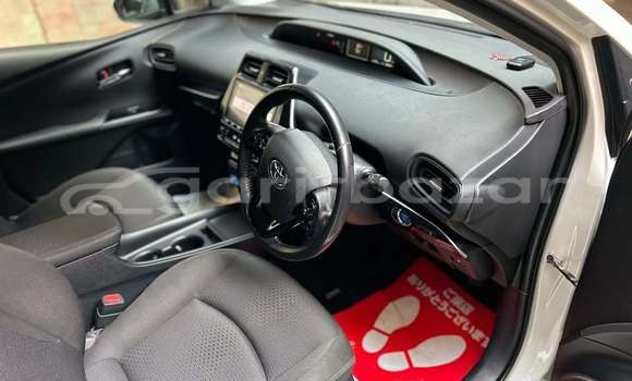 কেনা ব্যবহৃত Toyota prius White গাড়ী মধ্যে ঢাকা মধ্যে Dhaka কেনা ব্যবহৃত Toyota prius White গাড়ী মধ্যে ঢাকা মধ্যে Dhaka