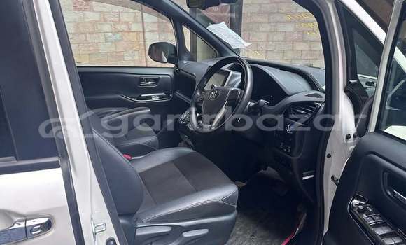 কেনা ব্যবহৃত Toyota Noah White গাড়ী মধ্যে ঢাকা মধ্যে Dhaka কেনা ব্যবহৃত Toyota Noah White গাড়ী মধ্যে ঢাকা মধ্যে Dhaka