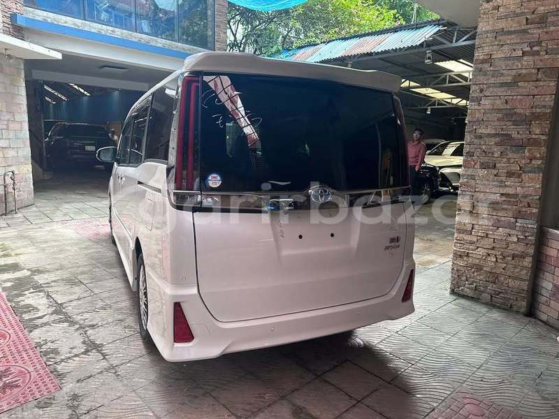 Big with watermark toyota noah dhaka dhaka 46567