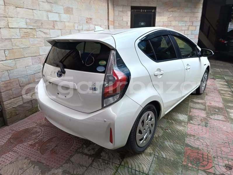 Big with watermark toyota aqua dhaka dhaka 46570