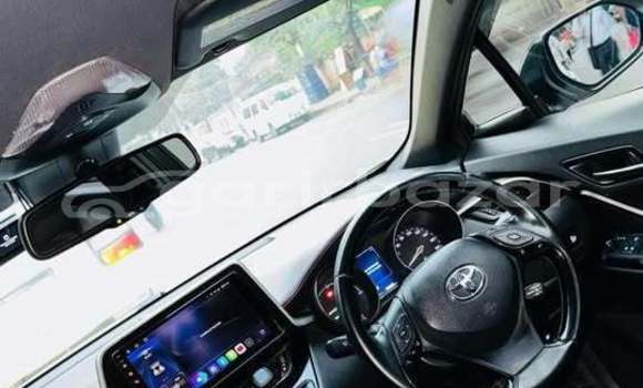 কেনা ব্যবহৃত Toyota CHR White গাড়ী মধ্যে ঢাকা মধ্যে Dhaka কেনা ব্যবহৃত Toyota CHR White গাড়ী মধ্যে ঢাকা মধ্যে Dhaka