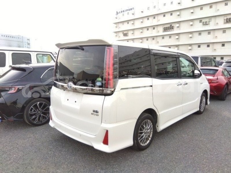 Big with watermark toyota noah dhaka dhaka 46612