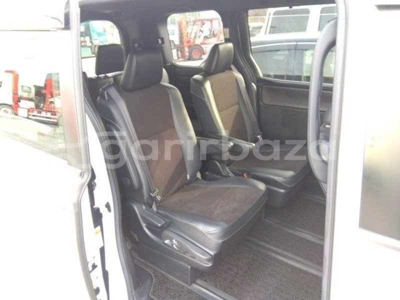 Big with watermark toyota noah dhaka dhaka 46612