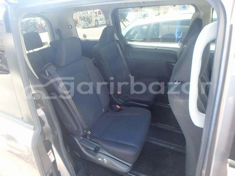 Big with watermark toyota voxy dhaka dhaka 46616