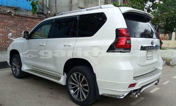 Buy Used 2014 Toyota Land Cruiser Prado in Dhaka, Dhaka Buy Used 2014 Toyota Land Cruiser Prado in Dhaka, Dhaka