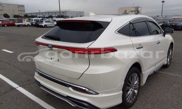 Buy Used 2021 Toyota Harrier in Dhaka, Dhaka Buy Used 2021 Toyota Harrier in Dhaka, Dhaka