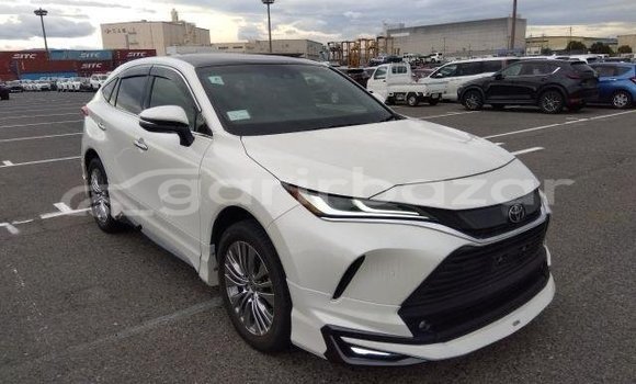 Buy Used 2021 Toyota Harrier in Dhaka, Dhaka Buy Used 2021 Toyota Harrier in Dhaka, Dhaka