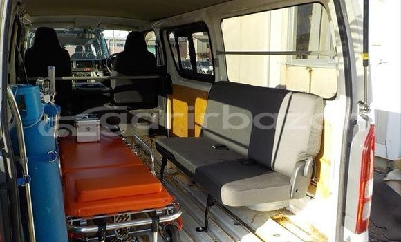 Buy Used 2020 Toyota Hiace in Dhaka, Dhaka Buy Used 2020 Toyota Hiace in Dhaka, Dhaka