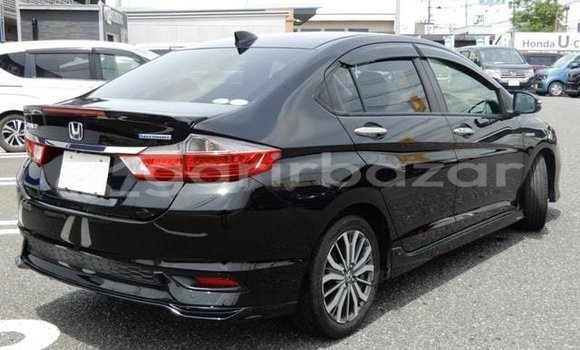 Buy Used 2020 Honda Grace in Dhaka, Dhaka Buy Used 2020 Honda Grace in Dhaka, Dhaka