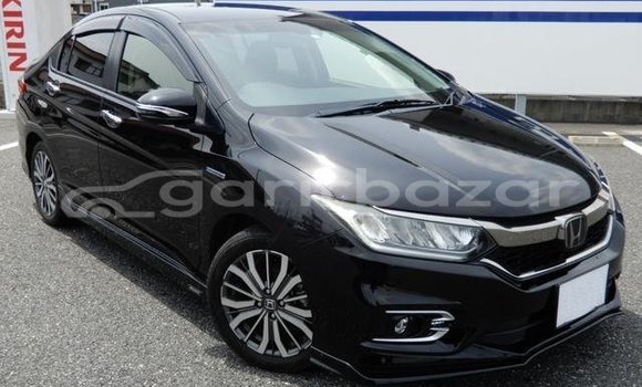 Buy Used 2020 Honda Grace in Dhaka, Dhaka Buy Used 2020 Honda Grace in Dhaka, Dhaka