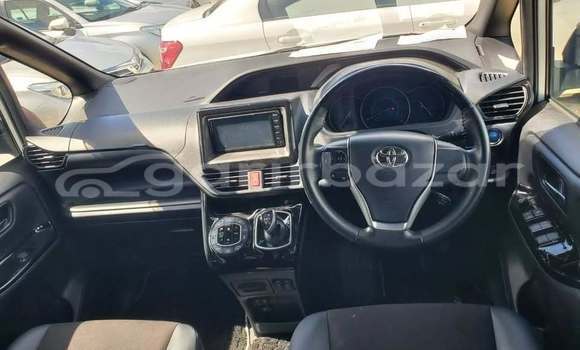 Buy Used 2019 Toyota Noah in Dhaka, Dhaka Buy Used 2019 Toyota Noah in Dhaka, Dhaka