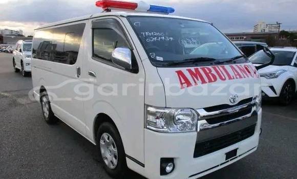 Buy Used 2019 Toyota Hiace in Dhaka, Dhaka Buy Used 2019 Toyota Hiace in Dhaka, Dhaka