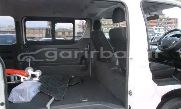 Buy Used 2019 Toyota Hiace in Dhaka, Dhaka Buy Used 2019 Toyota Hiace in Dhaka, Dhaka