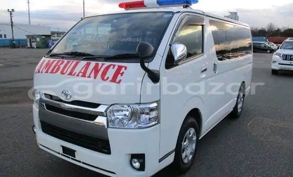 Buy Used 2019 Toyota Hiace in Dhaka, Dhaka Buy Used 2019 Toyota Hiace in Dhaka, Dhaka