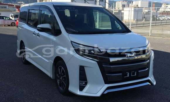 Buy Used 2021 Toyota Noah in Dhaka, Dhaka Buy Used 2021 Toyota Noah in Dhaka, Dhaka