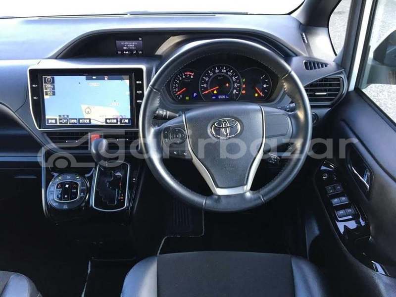 Big with watermark toyota noah dhaka dhaka 46652