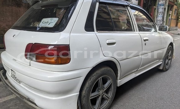 কেনা ব্যবহৃত Toyota starlet White গাড়ী মধ্যে ঢাকা মধ্যে Dhaka কেনা ব্যবহৃত Toyota starlet White গাড়ী মধ্যে ঢাকা মধ্যে Dhaka