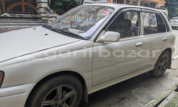 কেনা ব্যবহৃত Toyota starlet White গাড়ী মধ্যে ঢাকা মধ্যে Dhaka কেনা ব্যবহৃত Toyota starlet White গাড়ী মধ্যে ঢাকা মধ্যে Dhaka