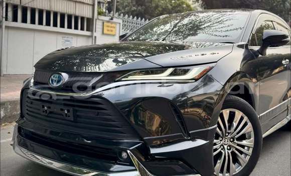 Buy Used 2020 Toyota Harrier in Dhaka, Dhaka