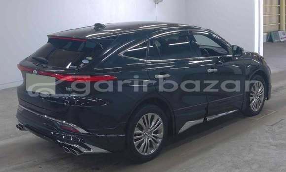 Buy Used 2020 Toyota Harrier in Dhaka, Dhaka Buy Used 2020 Toyota Harrier in Dhaka, Dhaka