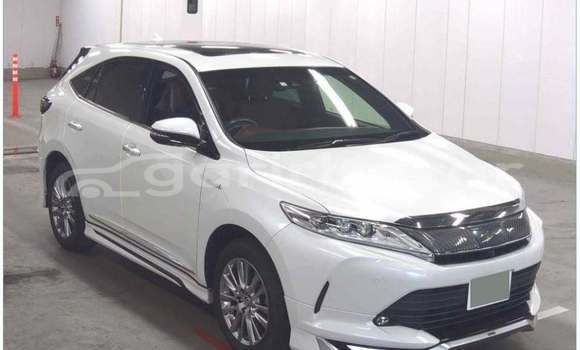 Buy Used 2018 Toyota Harrier in Dhaka, Dhaka Buy Used 2018 Toyota Harrier in Dhaka, Dhaka